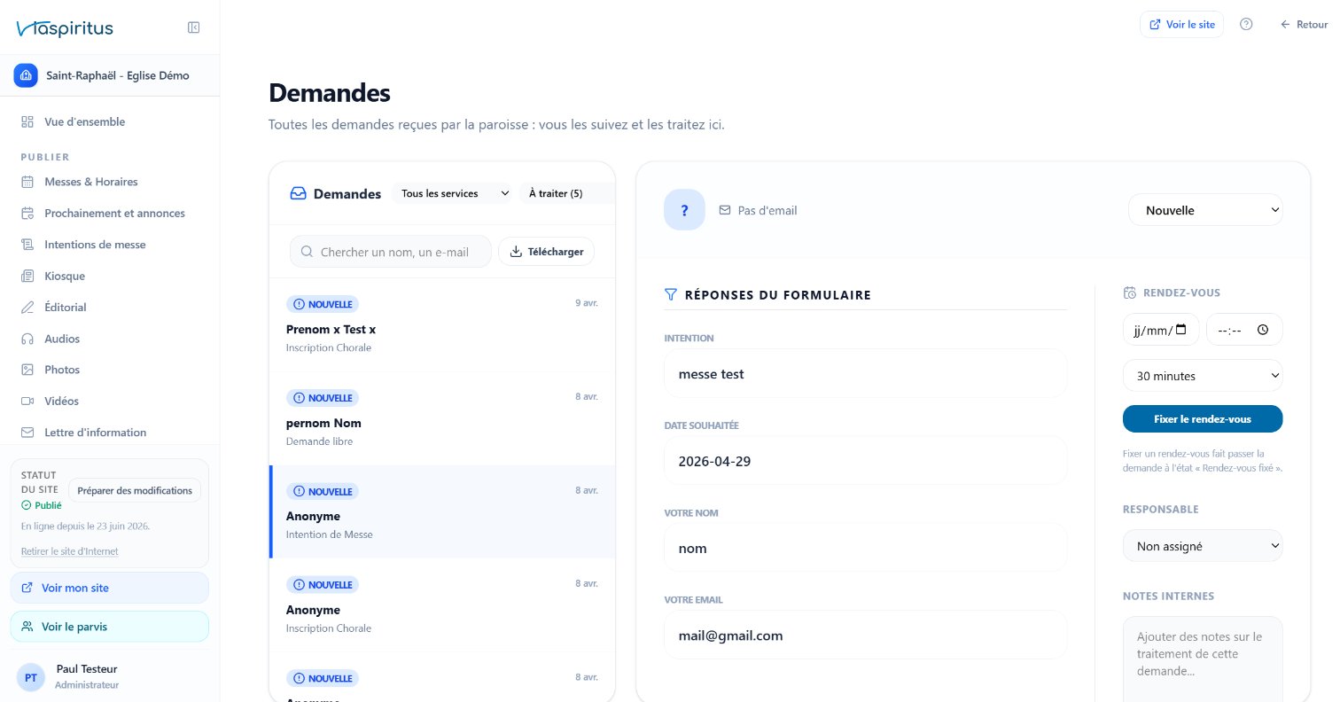 écran Demandes : la liste avec la recherche, le filtre « À traiter » et le bouton Télécharger, et une demande ouverte avec son état