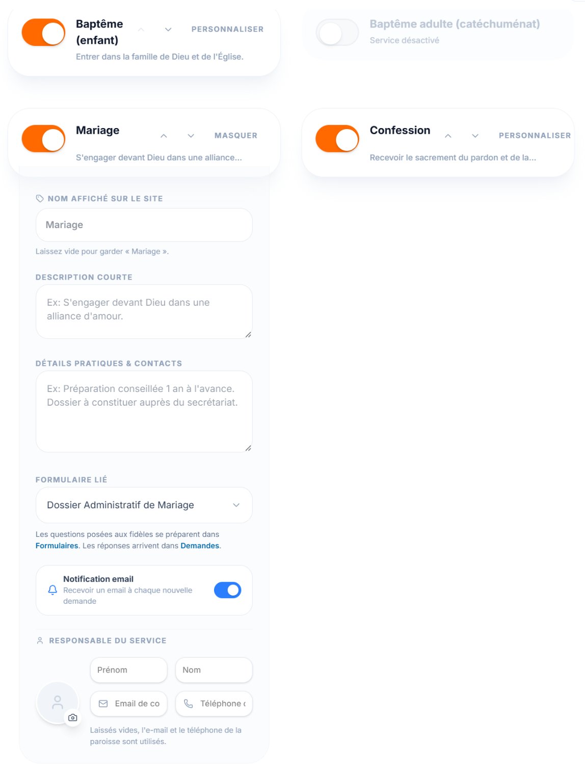 Services › Configuration, un service ouvert avec le panneau « Personnaliser » (Responsable du Service, Téléphone du service) et un service « Créé par vous »